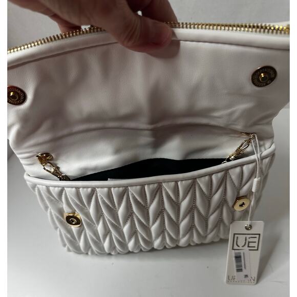 Urban Expressions Ivory Quilted Wristlet - Picture 2 of 13